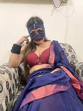 Snapshot of HoneyBearCpl chatting on March 2025 07:48:01 PM HoneyBearCpl online show from March 2025 07:48:01 PM