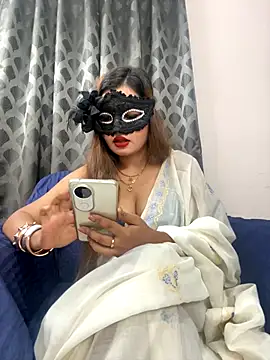 Snapshot of HoneyBearCpl chatting on September 2025 03:38:02 PM HoneyBearCpl online show from September 2025 03:38:02 PM