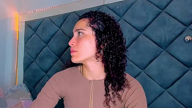 Nellyhills online show from January 2025 07:28:02 PM