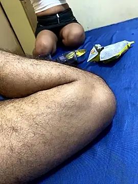 Snapshot of United3 chatting on October 2025 08:15:02 AM United3 online show from October 2025 08:15:02 AM