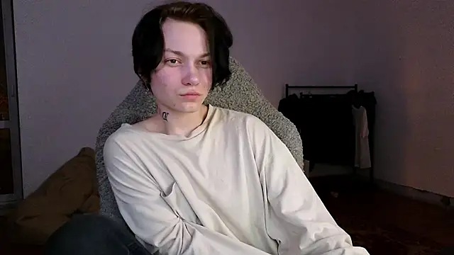 esajukyy online show from May 2026 04:13:01 PM