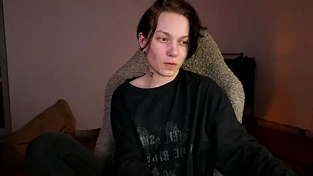 esajukyy online show from May 2026 06:13:01 PM