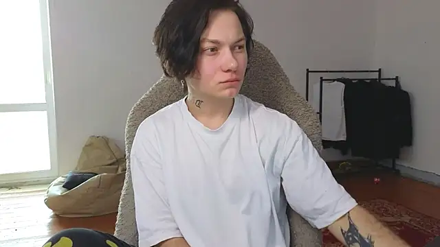 esajukyy online show from July 2026 10:11:01 AM