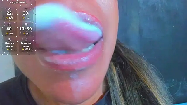 KamariaFyre online show from November 2025 03:49:02 AM