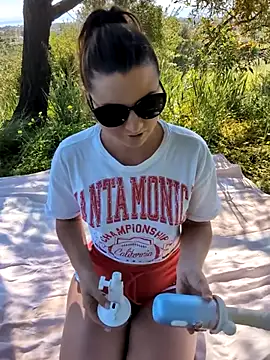 Samira-Summer online show from April 2026 07:24:02 AM