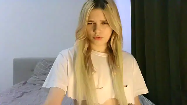 Snapshot of Steph_Cutey chatting on December 2024 10:40:02 AM Steph Cutey online show from December 2024 10:40:02 AM