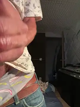 zenzero87 online show from May 2026 10:47:01 PM