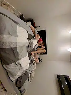 Snapshot of Llorey04 chatting on February 2025 11:45:01 PM Llorey04 online show from February 2025 11:45:01 PM