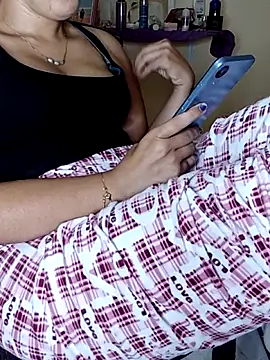 ShadiaStar online show from October 2025 01:29:02 PM