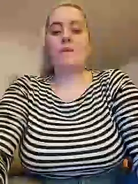 Snapshot of houy111111 chatting on March 2025 09:03:02 PM houy111111 online show from March 2025 09:03:02 PM