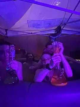 Stonermama666420 online show from March 2026 07:15:01 AM