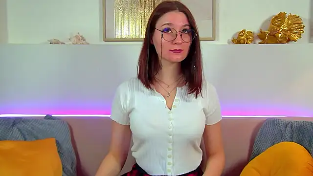 VictoriaArdern online show from September 2025 06:30:02 AM