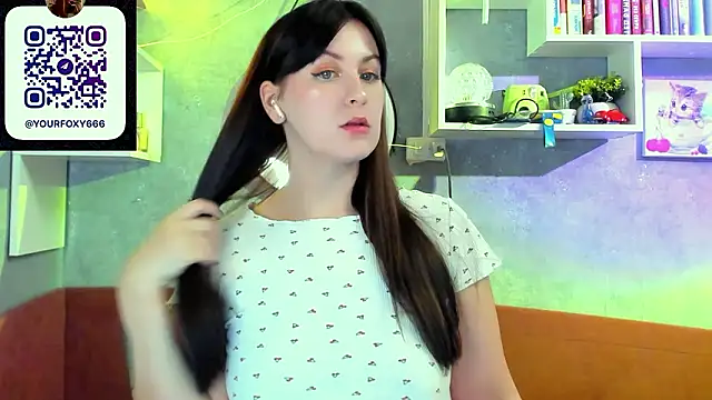 Snapshot of liya_gorgeous chatting on March 2026 04:57:02 PM liya gorgeous online show from March 2026 04:57:02 PM