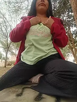 Danna-linyi online show from June 2026 04:11:01 PM