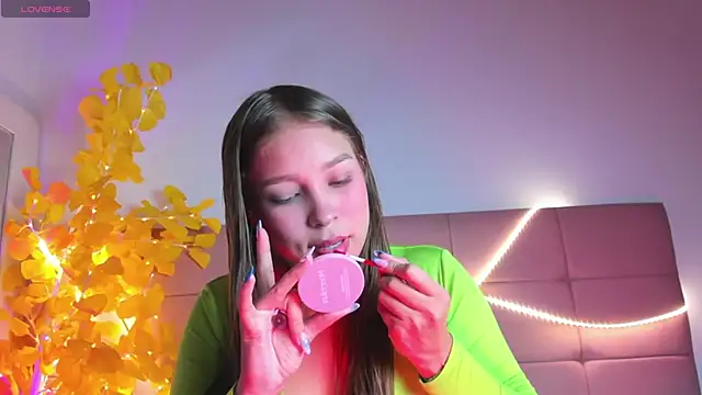 HaleyAmaya online show from May 2026 12:52:01 AM