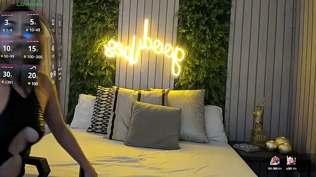 StefaBrown online show from February 2025 06:06:01 PM