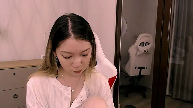 Snapshot of Babby_Rabbit chatting on December 2025 12:32:02 PM Babby Rabbit online show from December 2025 12:32:02 PM