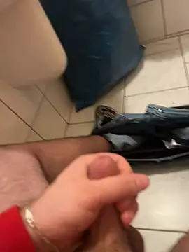 Snapshot of Loco42- chatting on January 2025 07:07:02 PM Loco42- online show from January 2025 07:07:02 PM