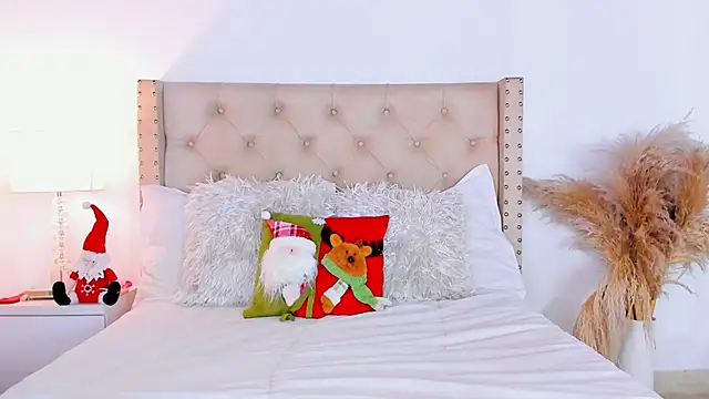 Snapshot of marilynrossy chatting on December 2024 03:06:01 AM marilynrossy online show from December 2024 03:06:01 AM