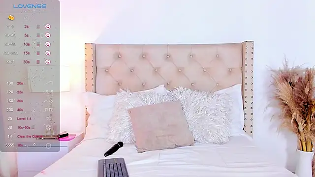 Snapshot of marilynrossy chatting on February 2025 02:49:01 AM marilynrossy online show from February 2025 02:49:01 AM