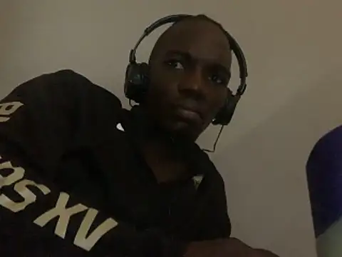 Snapshot of Shawtyblaque21 chatting on November 2025 04:27:01 PM Shawtyblaque21 online show from November 2025 04:27:01 PM