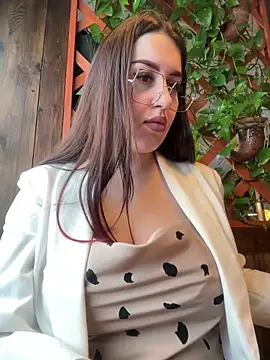 VikiDemi online show from March 2025 01:18:01 PM