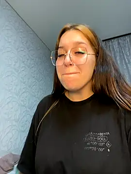 VikiDemi online show from September 2025 07:59:01 PM