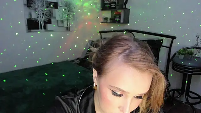 LinaTruly online show from January 2025 09:32:01 PM