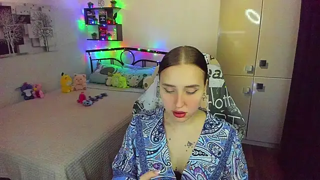 LinaTruly online show from March 2026 10:05:01 PM