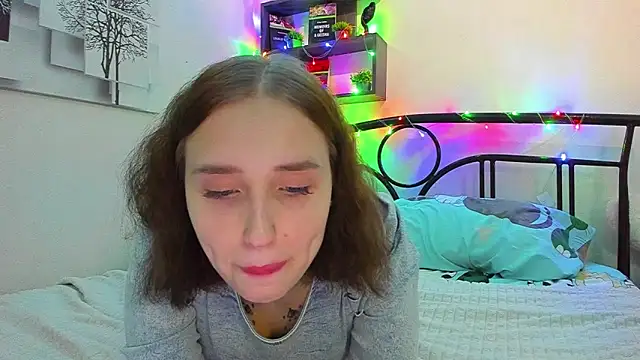 LinaTruly online show from March 2026 10:31:02 PM