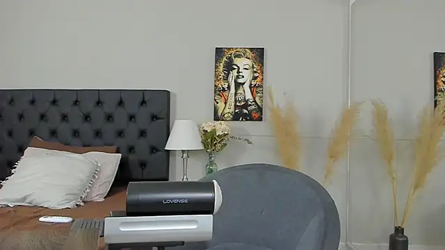 Robin Rief online show from January 2025 03:41:01 AM