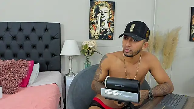 Robin Rief online show from March 2025 03:34:02 AM