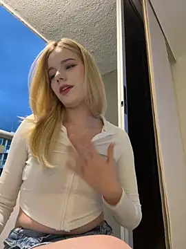 NicoleCut online show from December 2025 10:48:01 PM