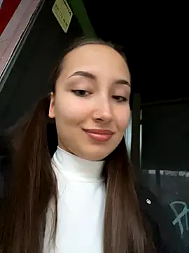 Snapshot of VelvetVixenI chatting on November 2025 02:15:01 PM VelvetVixenI online show from November 2025 02:15:01 PM