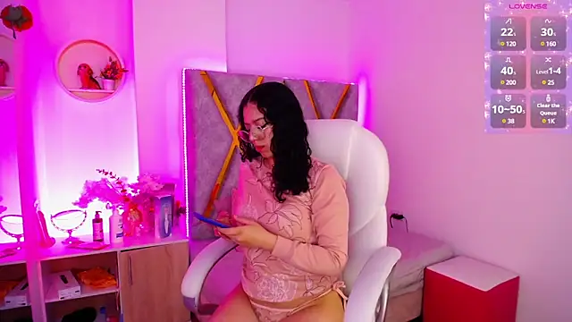 Snapshot of Aurora_Brownn chatting on January 2025 04:18:02 AM Aurora Brownn online show from January 2025 04:18:02 AM