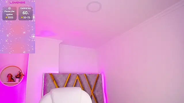 Snapshot of Aurora_Brownn chatting on February 2025 04:14:01 AM Aurora Brownn online show from February 2025 04:14:01 AM