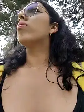 Snapshot of Aurora_Brownn chatting on March 2025 03:18:01 PM Aurora Brownn online show from March 2025 03:18:01 PM