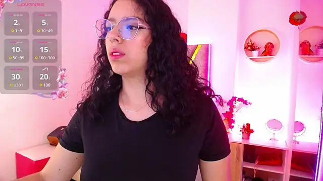 Snapshot of Aurora_Brownn chatting on March 2025 03:56:01 AM Aurora Brownn online show from March 2025 03:56:01 AM