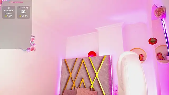 Snapshot of Aurora_Brownn chatting on March 2025 04:10:01 AM Aurora Brownn online show from March 2025 04:10:01 AM