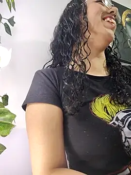 Snapshot of Aurora_Brownn chatting on September 2025 04:12:02 AM Aurora Brownn online show from September 2025 04:12:02 AM