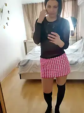 Snapshot of Magic__smile chatting on December 2024 05:28:02 AM Magic smile online show from December 2024 05:28:02 AM