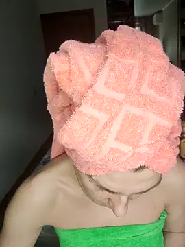 Snapshot of Magic__smile chatting on February 2025 12:39:02 PM Magic smile online show from February 2025 12:39:02 PM