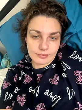 Snapshot of Magic__smile chatting on November 2025 06:02:02 AM Magic smile online show from November 2025 06:02:02 AM