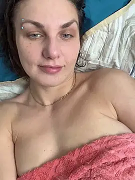 Snapshot of Magic__smile chatting on December 2025 04:28:02 AM Magic smile online show from December 2025 04:28:02 AM