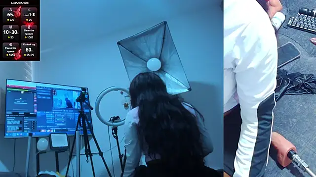 Snapshot of mia-brit chatting on February 2025 06:15:02 PM mia-brit online show from February 2025 06:15:02 PM