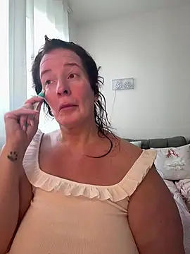 Engel mia online show from July 2026 10:22:02 AM