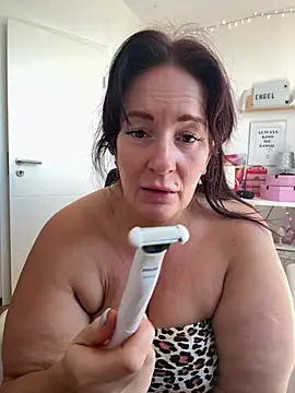 Engel mia online show from July 2026 11:17:02 AM