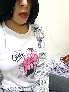 Snapshot of Linda-53 chatting on February 2025 10:17:02 PM Linda-53 online show from February 2025 10:17:02 PM