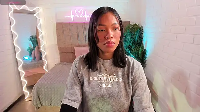 Snapshot of penelope_tay1 chatting on March 2025 03:54:02 AM penelope tay1 online show from March 2025 03:54:02 AM