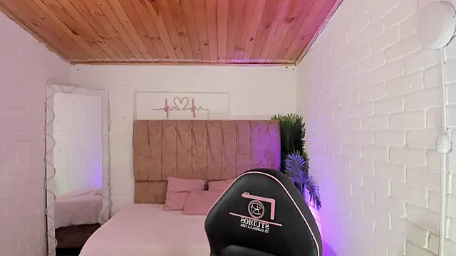 Snapshot of penelope_tay1 chatting on September 2025 03:19:02 AM penelope tay1 online show from September 2025 03:19:02 AM